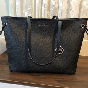 Michael Kors Jet Set Travel Tote - Large - Like New